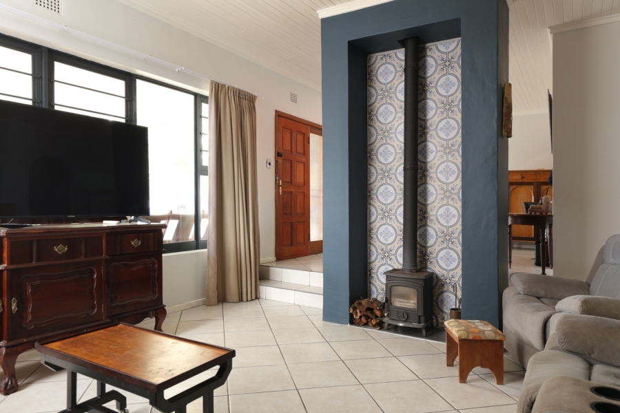 4 Bedroom Property for Sale in Velddrif Western Cape